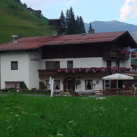 Junser Gasthausl Hotel Tux Exterior foto